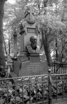 Tomb of Fyodor Dostoevsky, in the Tikhvin Cemetery